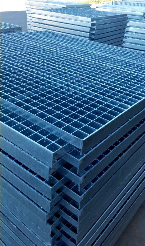 鍍鋅水篦子、鑄鐵水篦子、樹脂水篦子相比較